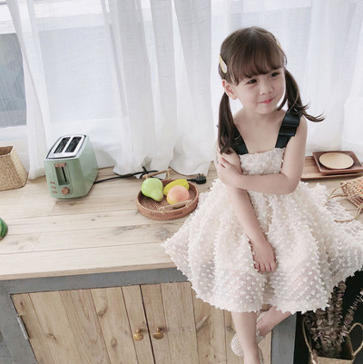 Kivágott gyerekruha két modell lányoknak