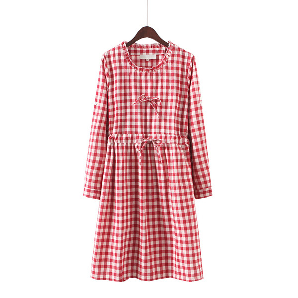 Női kockás ruha szabású modell két színben