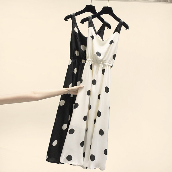 Lezser női pöttyös ruha fehér és fekete színben
