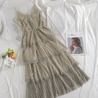 Elegáns női hosszú ruha vékony pántokkal, fényes hatással több színben