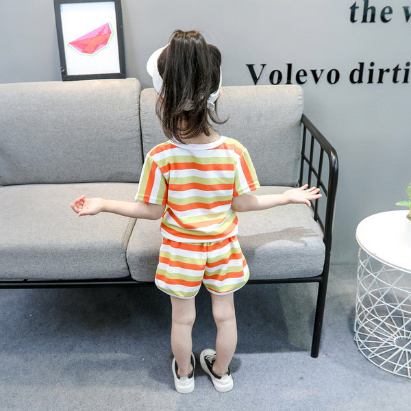 Csíkos gyerek blúz és nadrág szett lányoknak