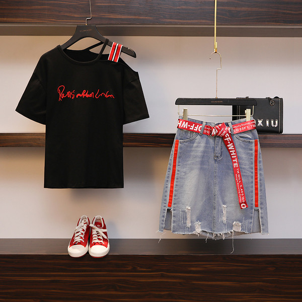 Modern női szett kétrészes szoknyából és pólóból, két színben