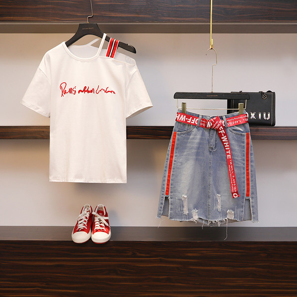 Modern női szett kétrészes szoknyából és pólóból, két színben