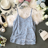 Napi női felső vékony pánttal és mintával