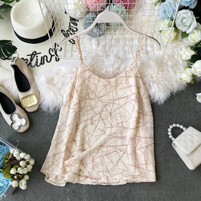 Napi női felső vékony pánttal és mintával