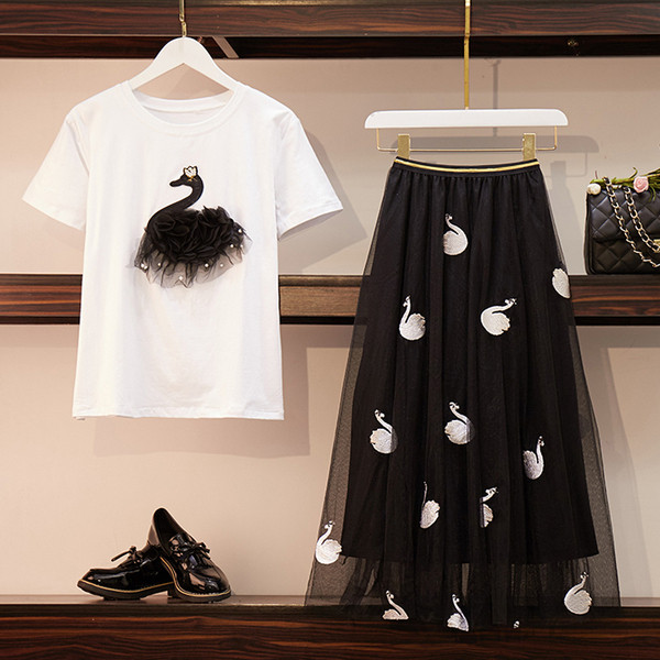 Stílusos női szett két részből álló szoknya + 3D elemes póló