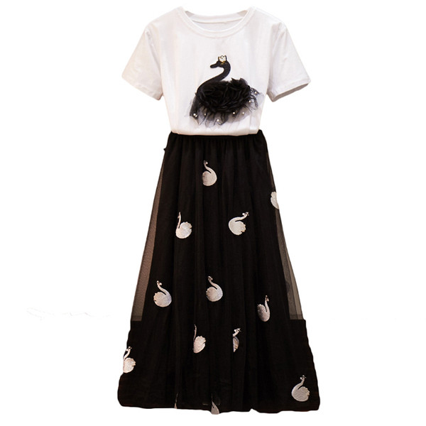 Stílusos női szett két részből álló szoknya + 3D elemes póló