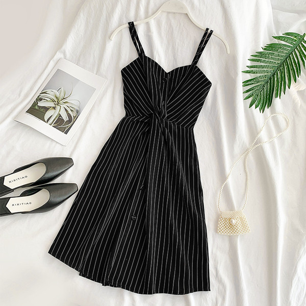 Aktuális női nyári csíkos ruha több színben