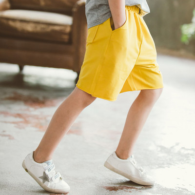 Gyermek rövidnadrág fiúknak négy színben zsebbel