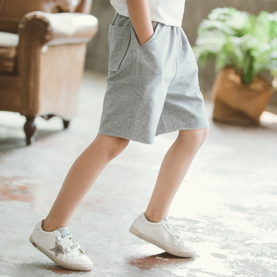 Gyermek rövidnadrág fiúknak négy színben zsebbel