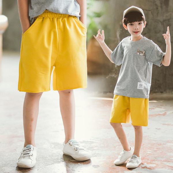 Gyermek rövidnadrág fiúknak négy színben zsebbel
