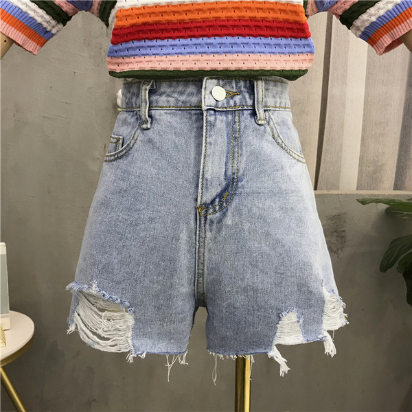 Модерни дамски дънки с надпис и висока талия