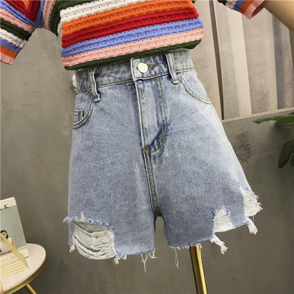 Модерни дамски дънки с надпис и висока талия