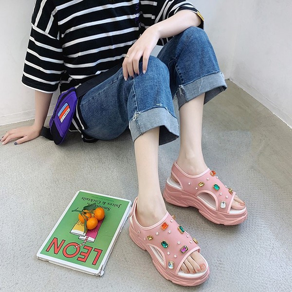 Modern női szandál kövekkel, három színben