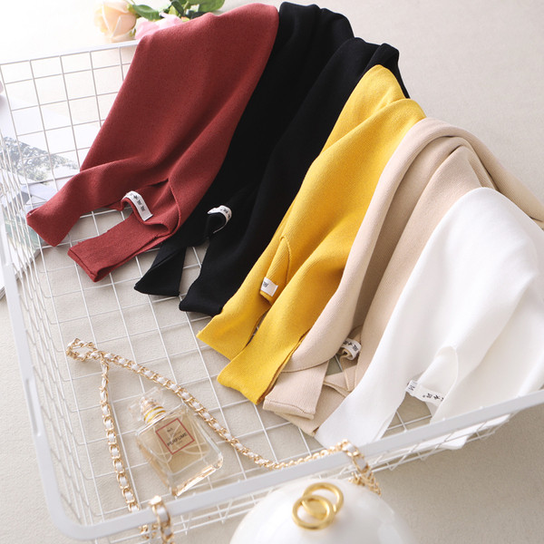 Napi női felső, széles pántokkal, többféle színben