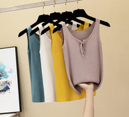 Stílusos női felső, széles pántokkal és nyakkendőkkel, többféle színben