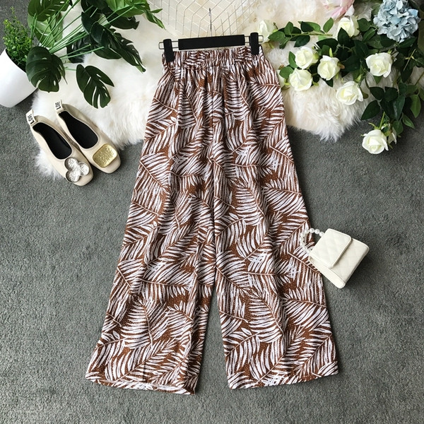 Γυναικείο φαρδύ παντελόνι με floral εκτύπωση