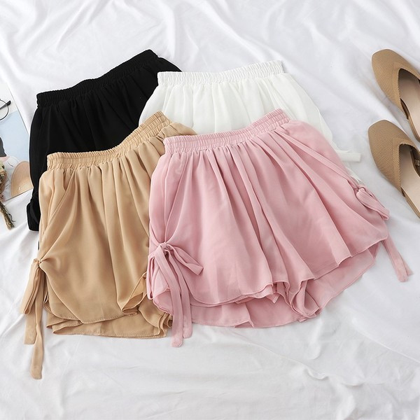 Alkalmi női rövidnadrág magas derékkal és szalagokkal