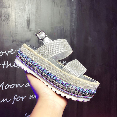 Aktuális női szandál emelvényes és kövekkel több színben