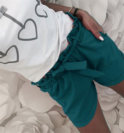 Modern női rövidnadrág övvel, három színben