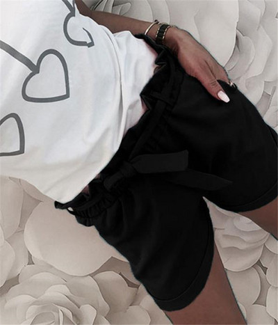 Modern női rövidnadrág övvel, három színben