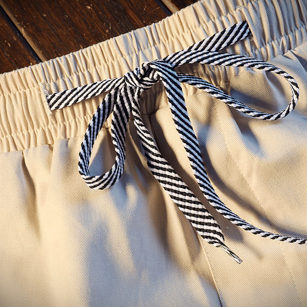 Pantaloni scurți casual pentru bărbați în trei culori cu cravate și buzunare