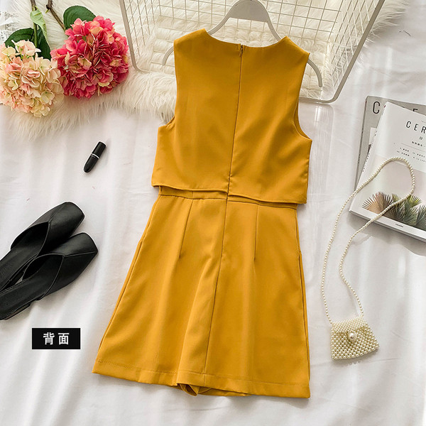 Stílusos női overál O-nyakkal több színben