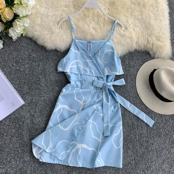 Nyári női ruha vékony pántokkal több színben