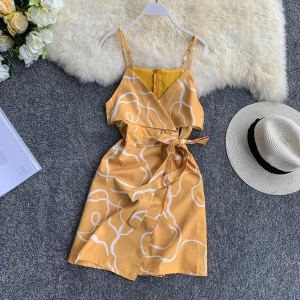 Nyári női ruha vékony pántokkal több színben