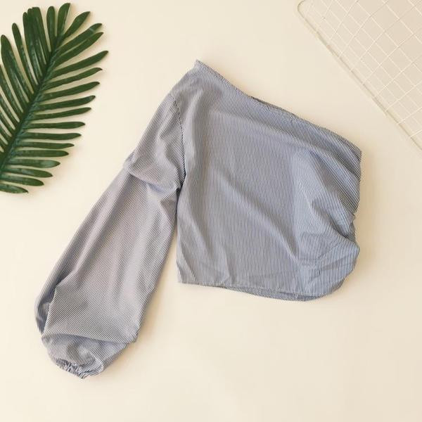 Aktuális női blúz egy ujjal és cipzárral több színben