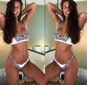 Fekete-fehér mintás női fürdőruha