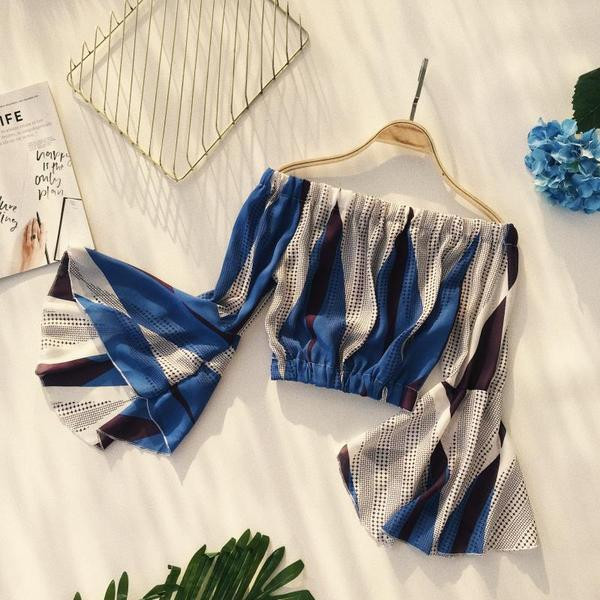 Női blúz rövid modell lótusz ujjú