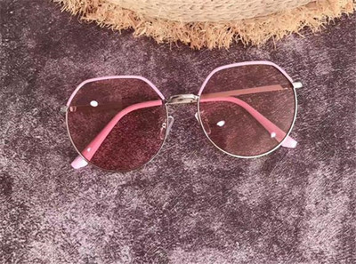 Ochelari de damă cu lentile colorate