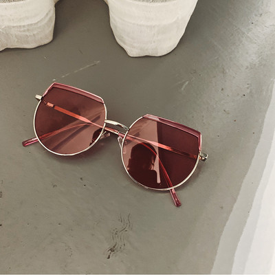 Napszemüveg érdekes formában