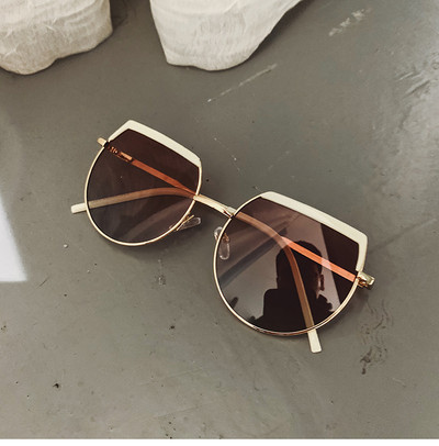 Napszemüveg érdekes formában