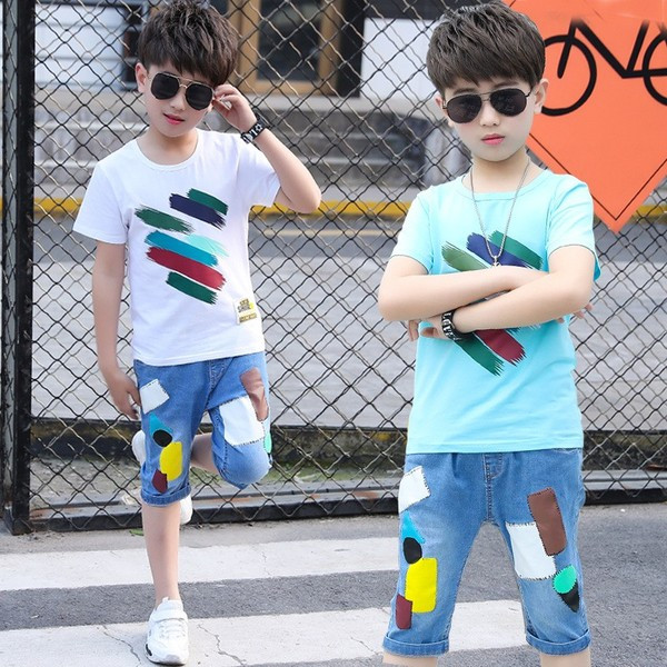 Modern gyerekkészlet fiúknak fehér és kék színben