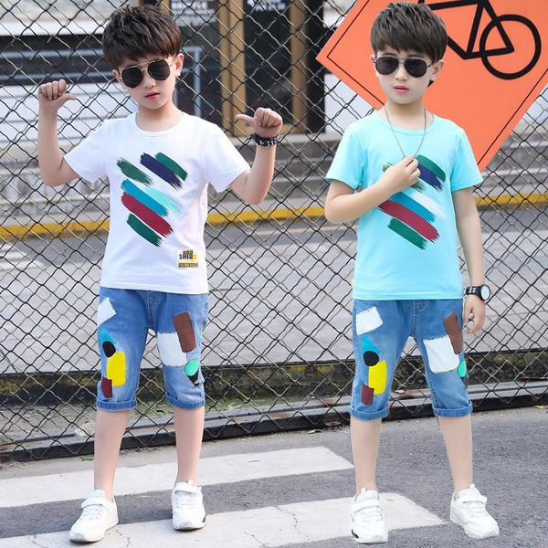 Modern gyerekkészlet fiúknak fehér és kék színben