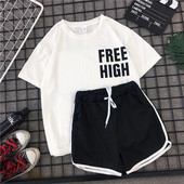 Két részből álló, több színben feliratos sport-alkalmi női szett