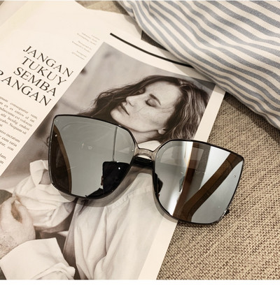 Ochelari moderni de damă în cinci culori