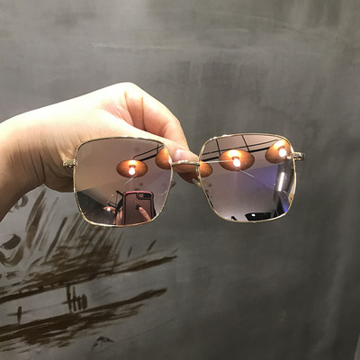 Stílusos női szemüveg nyárra, különböző színekben