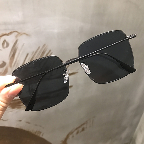 Stílusos női szemüveg nyárra, különböző színekben