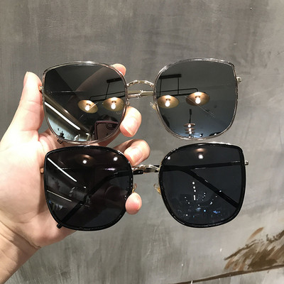 Слънчеви дамски очила в четири цвята
