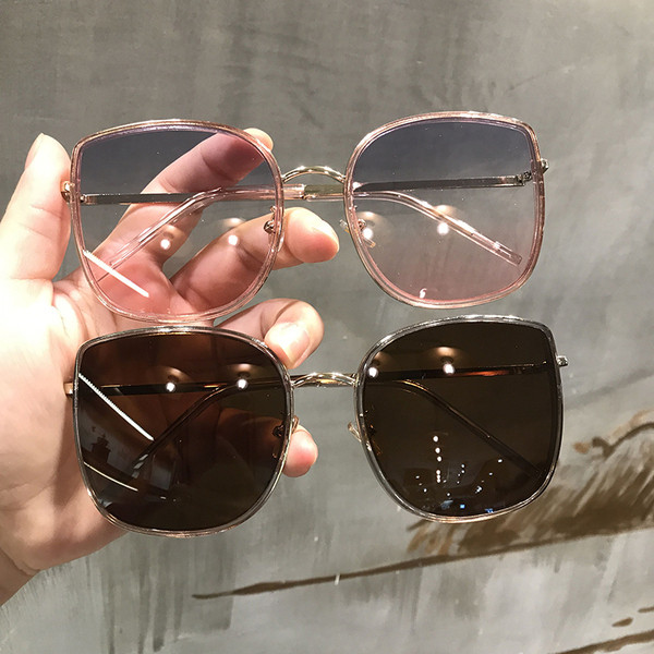 Női napszemüveg négy színben