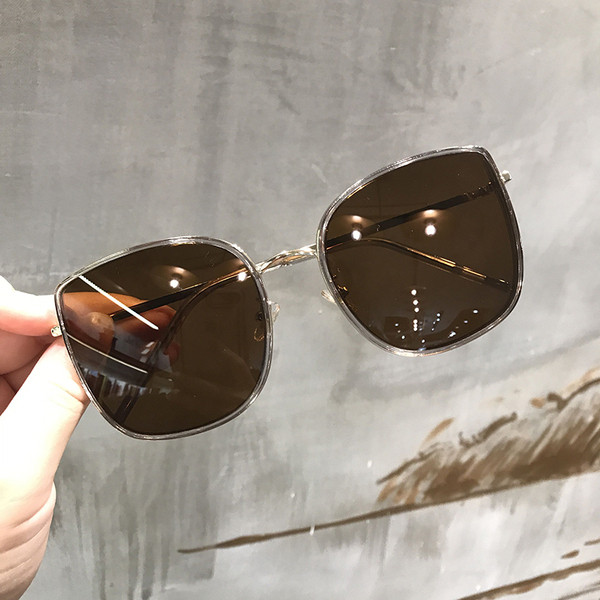 Női napszemüveg négy színben