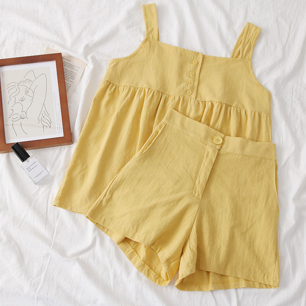 Kétrészes női napi szett, gombokkal több színben