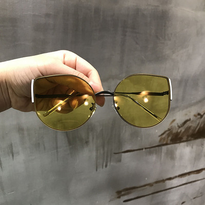 Model nou de ochelari de damă pentru vară