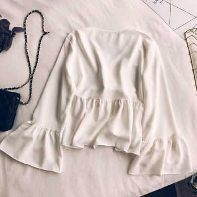 Stílusos női blúz lótusz ujjú fekete, fehér és fekete színben