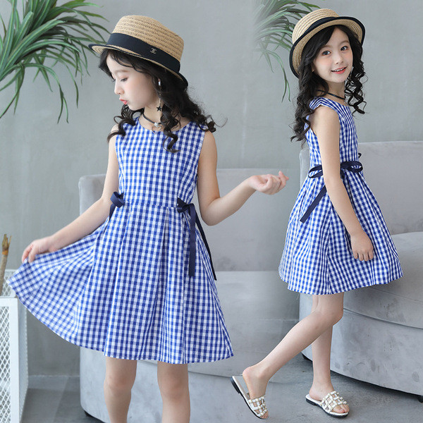 Stílusos, kockás gyerekruha O-nyakú