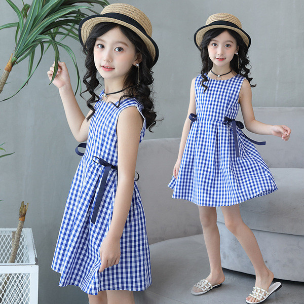 Stílusos, kockás gyerekruha O-nyakú