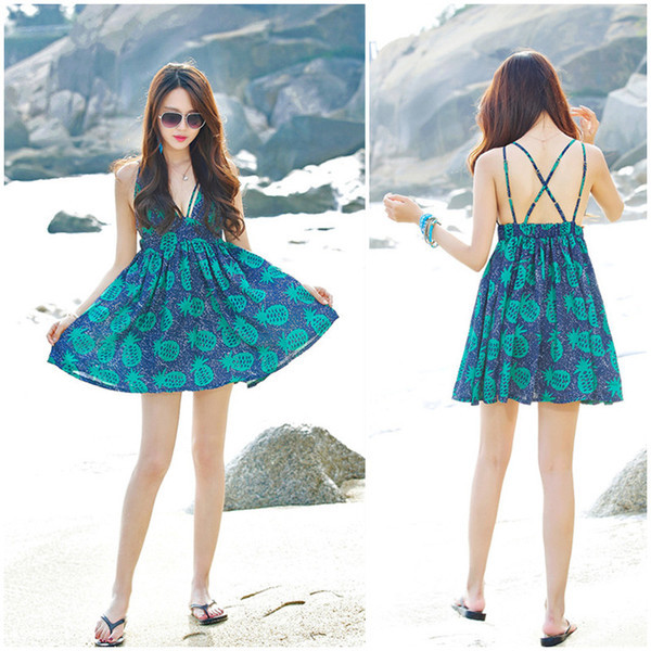 Model actual de rochie de dama cu aplicatie colorata